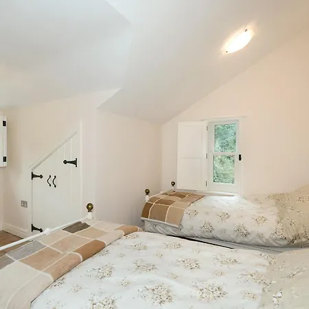 Waterfall Wood Feriehus