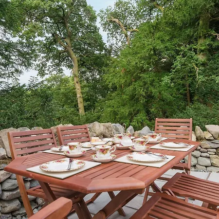 Waterfall Wood Semesterbostad